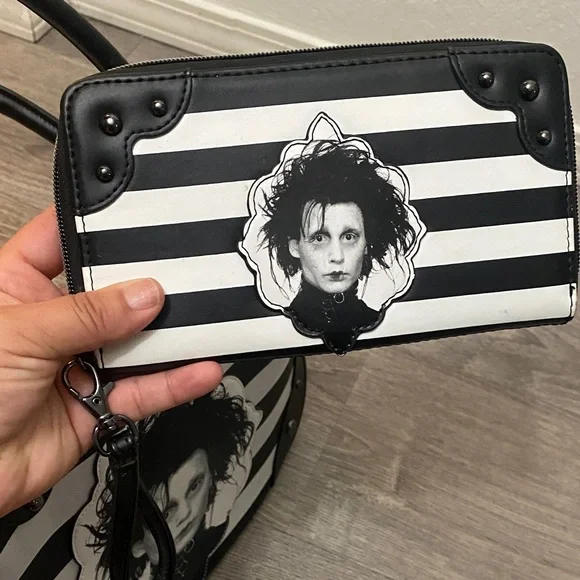 NWOT Rock Rebel Edward Scissorhands Black and White Striped Women Bag Set - Picture 6 of 9